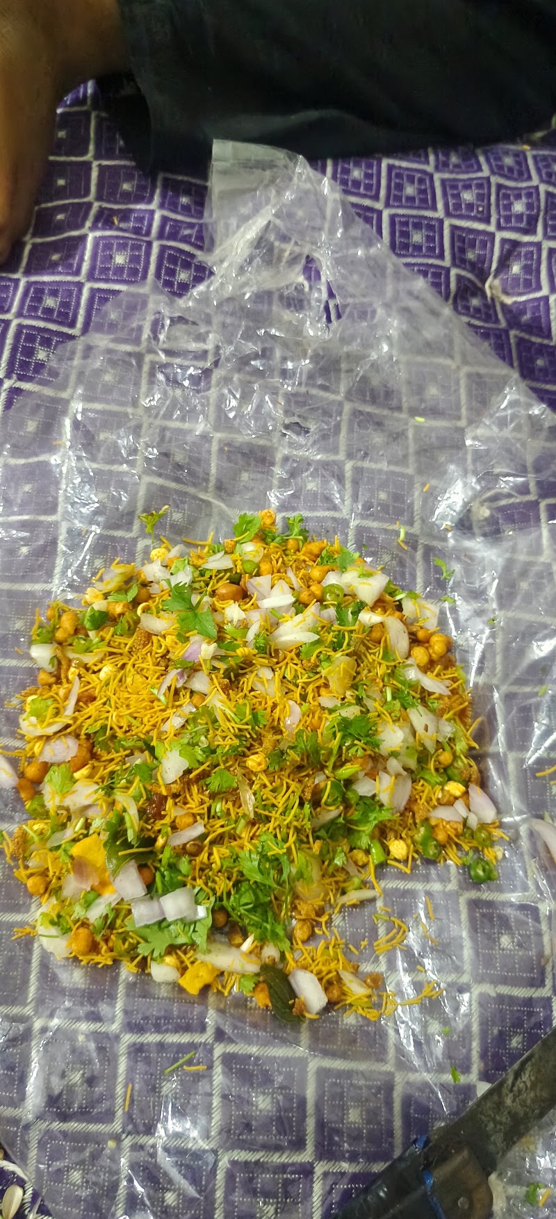 Aradhya Benne Dose - Aradhya Benne Dose, KR Road (jagaloor road), Church Complex, Near LIC office, near Shanti talkies, Mandipet, Doggalli, Davangere, Karnataka 577001, India