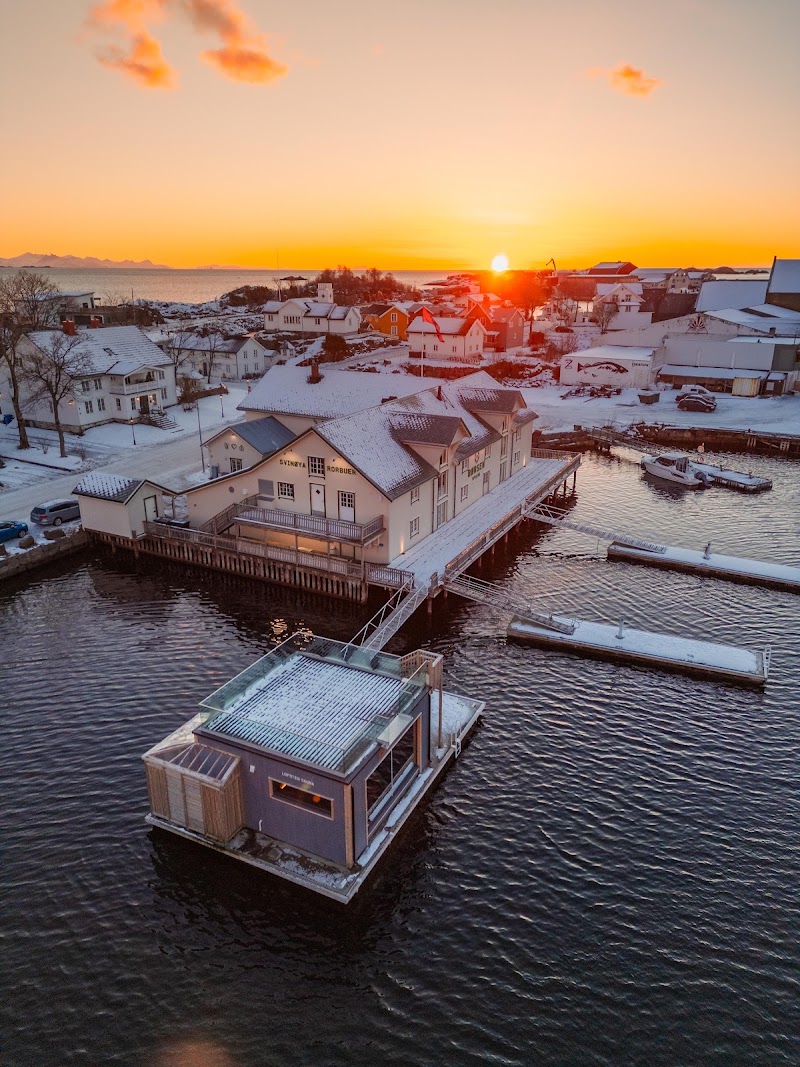 Svinøya Rorbuer - Svinøya Rorbuer Gunnar Bergs vei 2, 8300 Svolvær, Norway