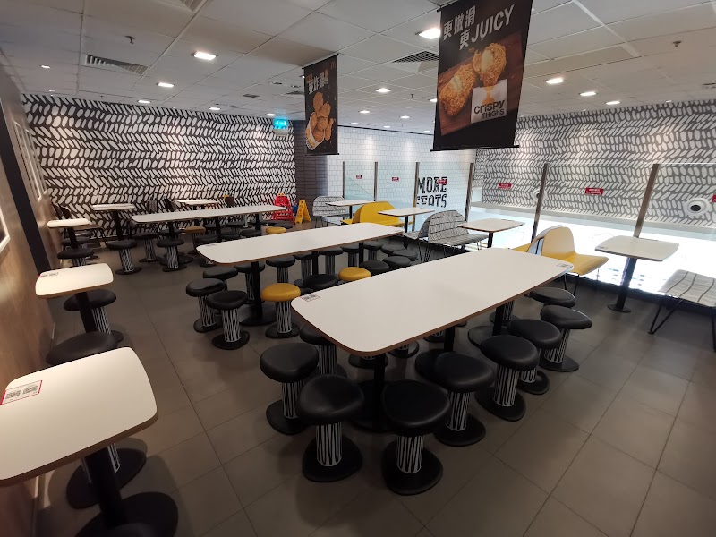 McDonald's at La Cite - McDonald's at La Cite MacaoR. Central da Areia Preta, 158號, La Cité, 地下AB座