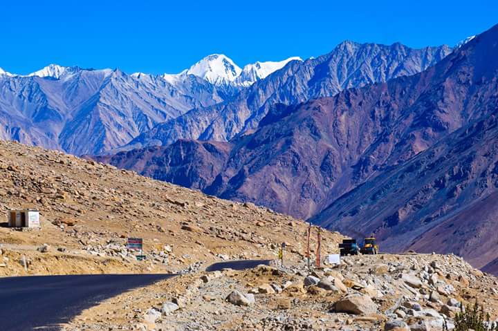 Khardung La Road