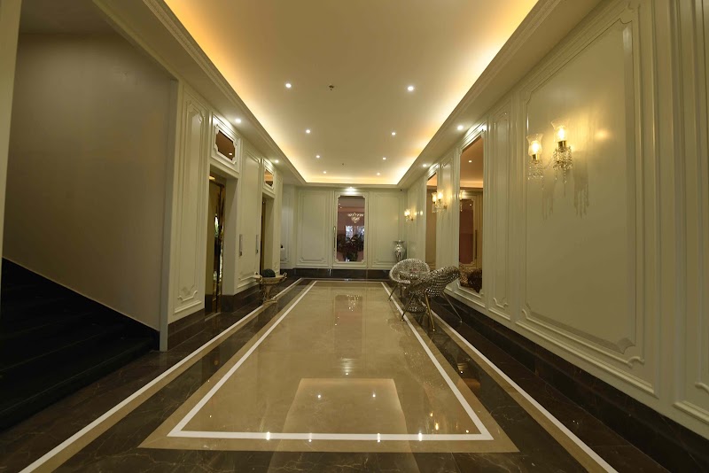 HOTEL HUKAM'S LALIT MAHAL RAIPUR - HOTEL HUKAM'S LALIT MAHAL RAIPUR, New Raipur Interchange, Mumbai - Kolkata Hwy, Serikhedi, Raipur, Chhattisgarh 492101, India