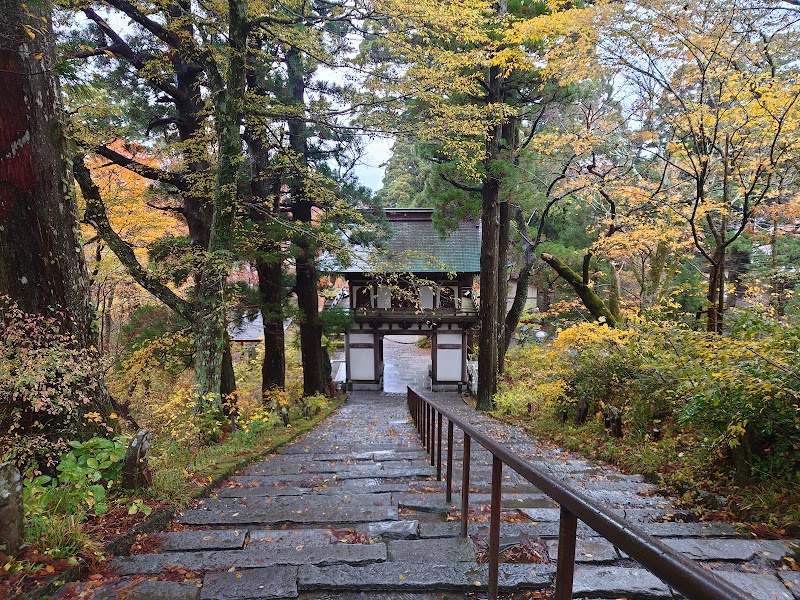 Daisenji Temple - Daisenji Temple, 9 Daisen, Saihaku District, Tottori 689-3318, Japan