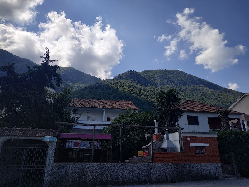 Seaside Apartments - Seaside Apartments, Prcanj 208 Kotor, Prčanj 85330, Montenegro