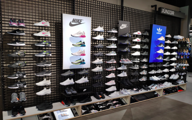 JD Sports - JD Sports, Diagonal Mar SC, Av. Diagonal, 3, Sant Martí, 08019 Barcelona, Spain