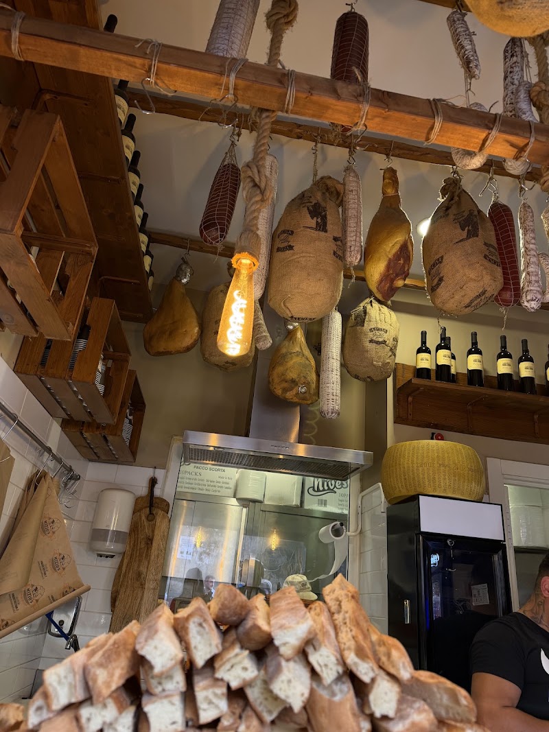 Mizio's Street Food - Mizio's Street Food Via degli Zingari, 54 a, 00184 Roma RM, Italy