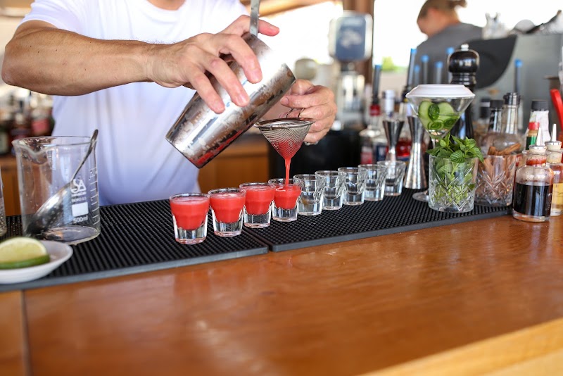 YAMAS Milos Beach Restaurant - YAMAS Milos Beach Restaurant Lagada Beach, Adamas 848 00, Greece