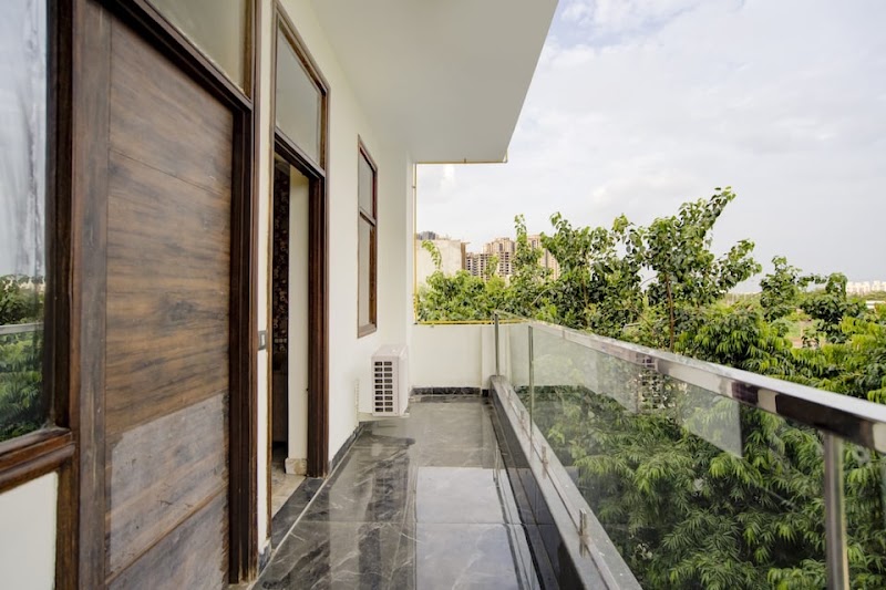 Super Collection O by OYO Sector 108 Noida - Super Collection O by OYO Sector 108 Noida Plot Number 93, Block C, Sector 108, Noida, Uttar Pradesh 201304, India