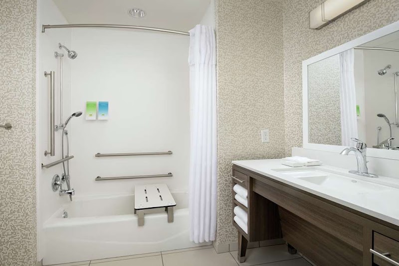 Home2 Suites by Hilton Phoenix Airport South - Home2 Suites by Hilton Phoenix Airport South, 4725 E Broadway Rd, Phoenix, AZ 85040, USA