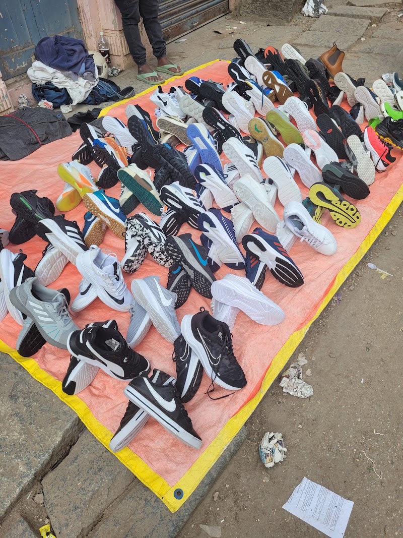 Sunday Bazar Bengaluru - Sunday Bazar Bengaluru, 209, Sultanpete Main Rd, E Block, Santhusapet, Sultanpete, Bengaluru, Karnataka 560053, India
