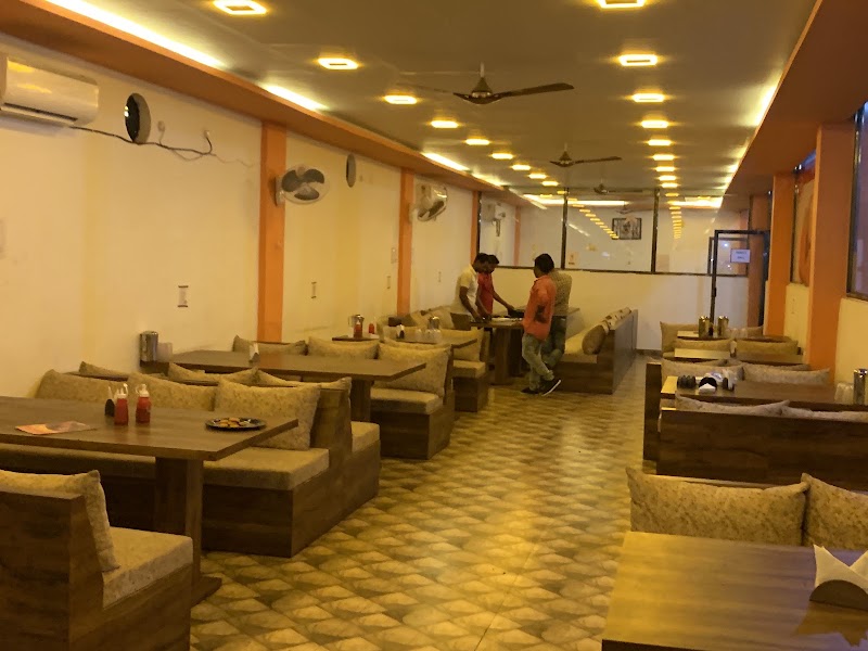 SHAN-E-PUNJAB DHABA - SHAN-E-PUNJAB DHABA, 53PM+QH3, Kanpa, Chhattisgarh 493445, India