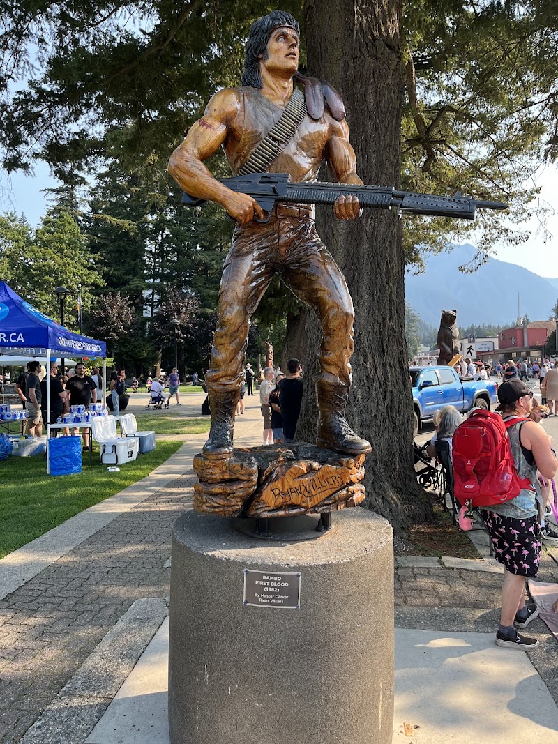Chainsaw Carvings - Chainsaw Carvings 340b Wallace St, Hope, BC V0X 1L0, Canada