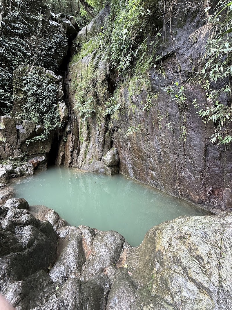 Pung lyer falls - Pung lyer falls 8Q47+P92, Laitmawsiang, Meghalaya 793108, India
