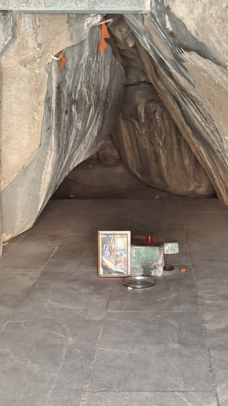 Shabhari Ashrama - Shabhari Ashrama, 9F3G+JM4, Anegundi, Chickrampur, Karnataka 583227, India