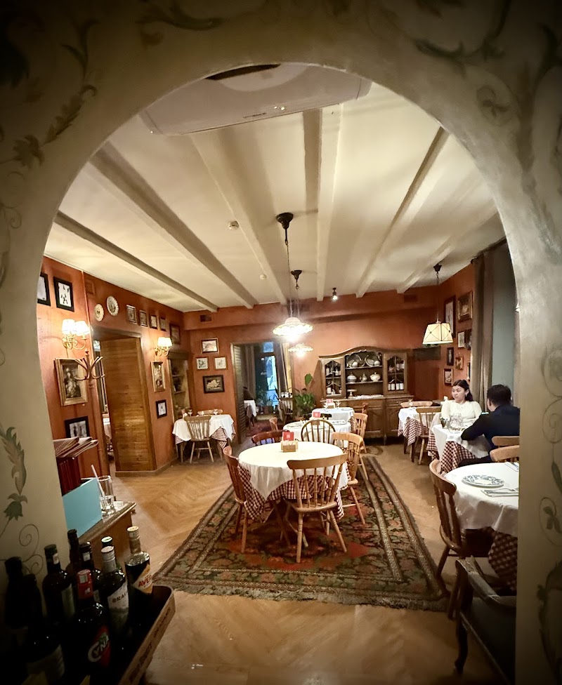 Del Papa - Del Papa, 1 этаж, Kabanbay Batyr St 83, Almaty 050000, Kazakhstan