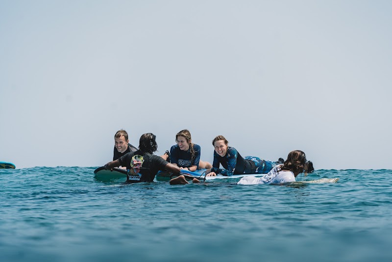 Thulusdhoo surf school - Thulusdhoo surf school Neruveli magu, Thulusdhoo 08040, Maldives