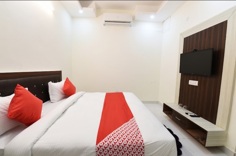 Signature Hotel 2.0 - Signature Hotel 2.0 Plot no-27, Sector-66, Mamura, Sector 71, Noida, Uttar Pradesh 201316, India
