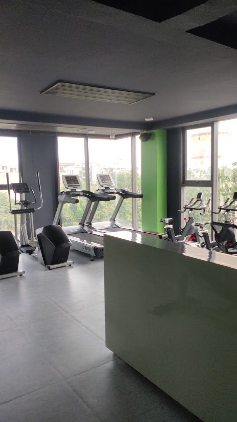 FT GYM - FT GYM 3rd Floor, F-56, above XO Salon, Block G, Sushant Lok 2, Sector 57, Gurugram, Haryana 122001, India