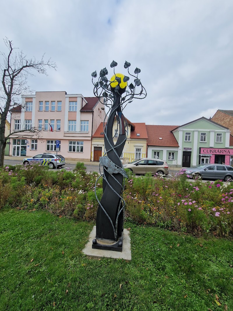 Parkoviště Náměstí T. G. Masaryka - Parkoviště Náměstí T. G. Masaryka, 534 01 Holice-Holice v Čechách, Czechia
