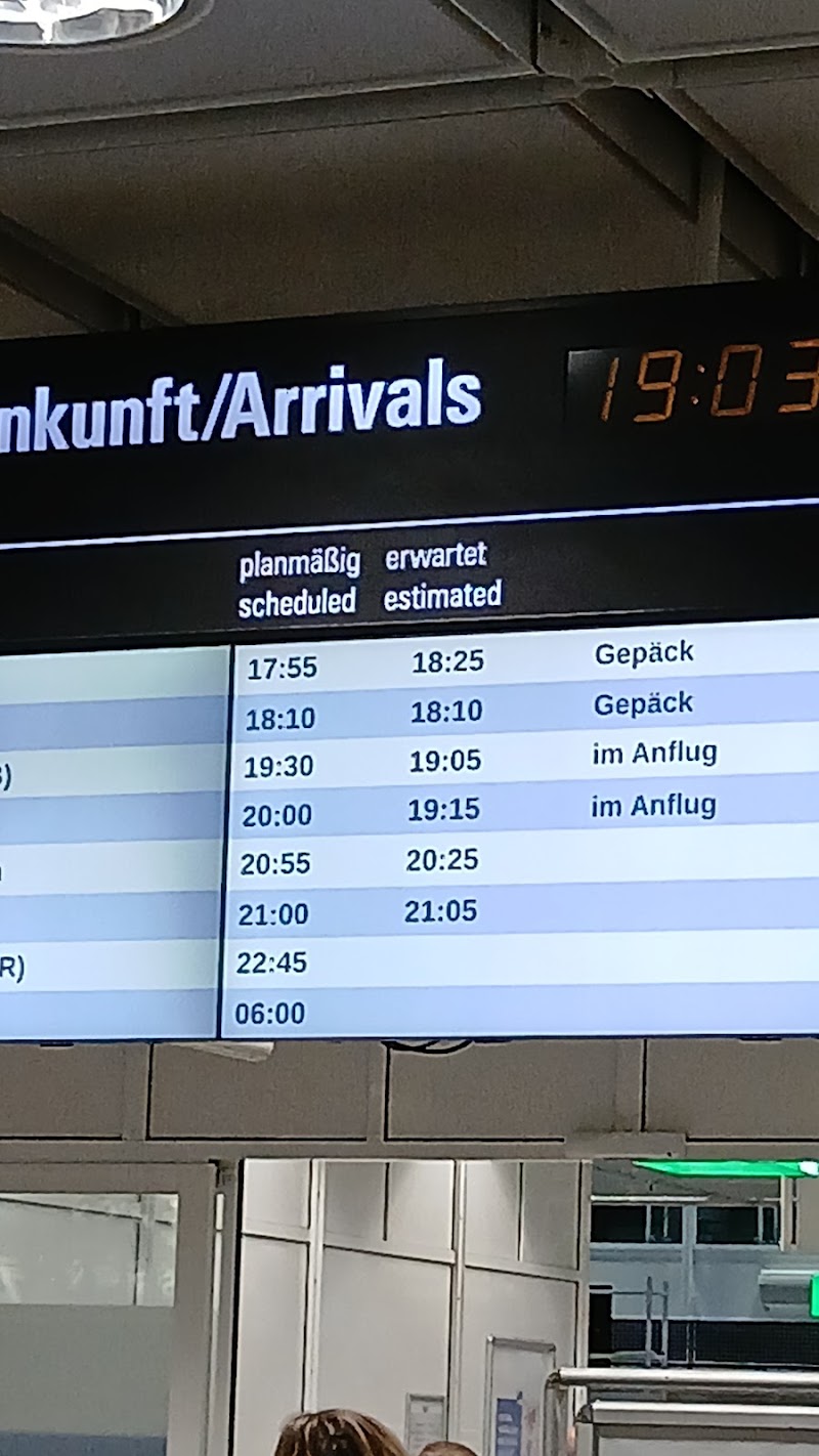 Vorfahrt Terminal 1 Modul C - Vorfahrt Terminal 1 Modul C, Terminalstraße Mitte, 85356 Oberding, Germany