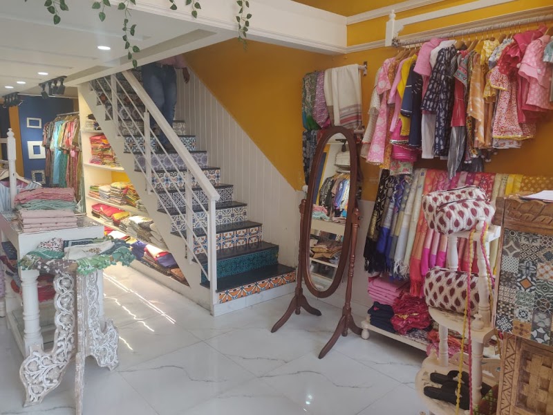 KUSVAA - KUSVAA 1st Floor, Good Earth City Centre, Unit no 168, Vikas Marg, Pocket H, Nirvana, Sector 50, Gurugram, Haryana 122018, India