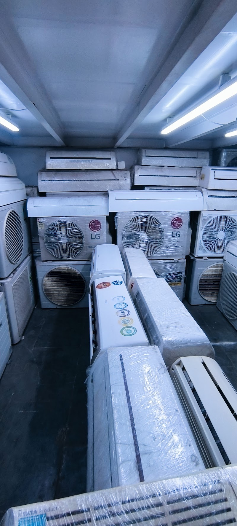 Old Ac buyer and seller - Old Ac buyer and seller Vurndavan, gala no 6, shivram masterwadi, CHS LTD, Mori road, Mahim (W), City Light, Shivaji Park, Mumbai, Maharashtra 400016, India