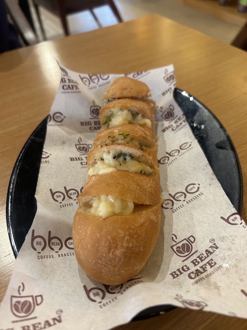 Big bean cafe - Big bean cafe 43/1 (Old No : 54 ). 2nd Main Road, 40th Cross Rd, 8th Block, Jayanagar, Bengaluru, Karnataka 560082, India