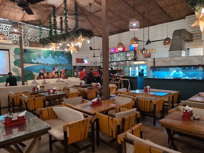 Tomato's Garden Kitchen And Bar - Tomato's Garden Kitchen And Bar 1092, Fort Aguada Rd, Calangute, Candolim, Goa 403515, India