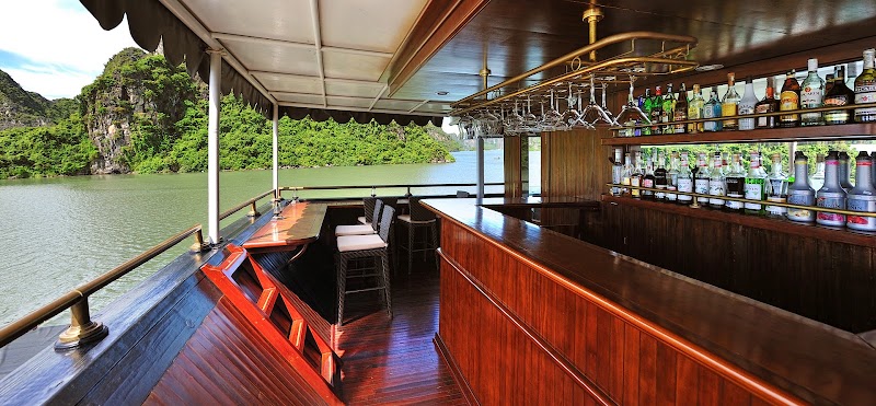 Paradise Peak Cruise - Paradise Peak Cruise, Gate 01, Tuan Chau Marina, Halong Bay, Halong, Quảng Ninh 200000, Vietnam
