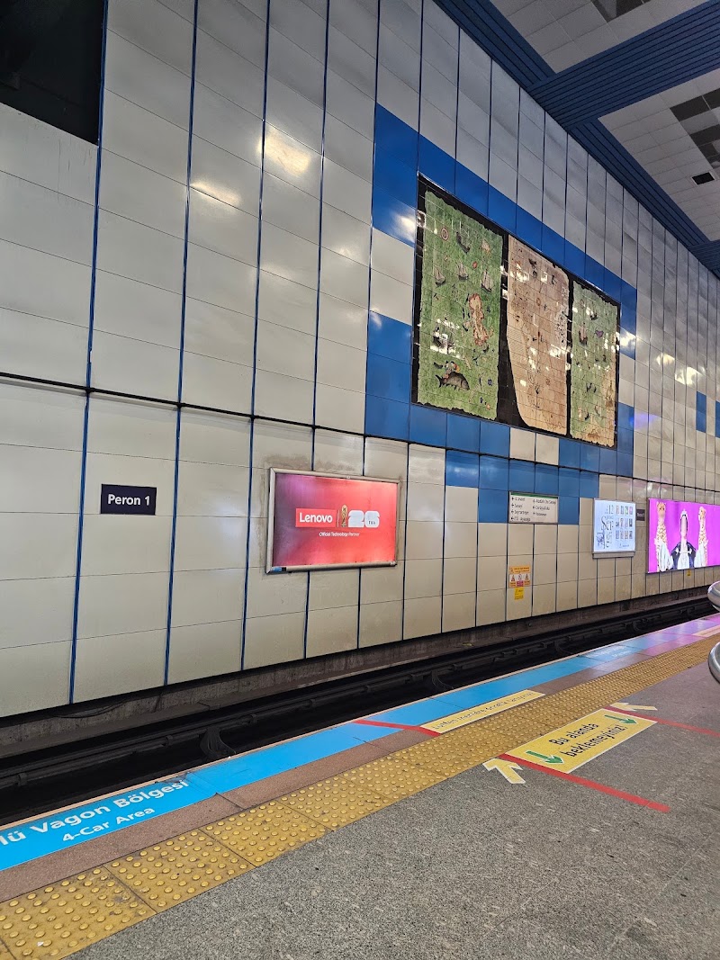 Osmanbey Metro - Osmanbey Metro, Ergenekon, Halaskargazi Cd. No:67, 34373 Şişli/İstanbul, Türkiye