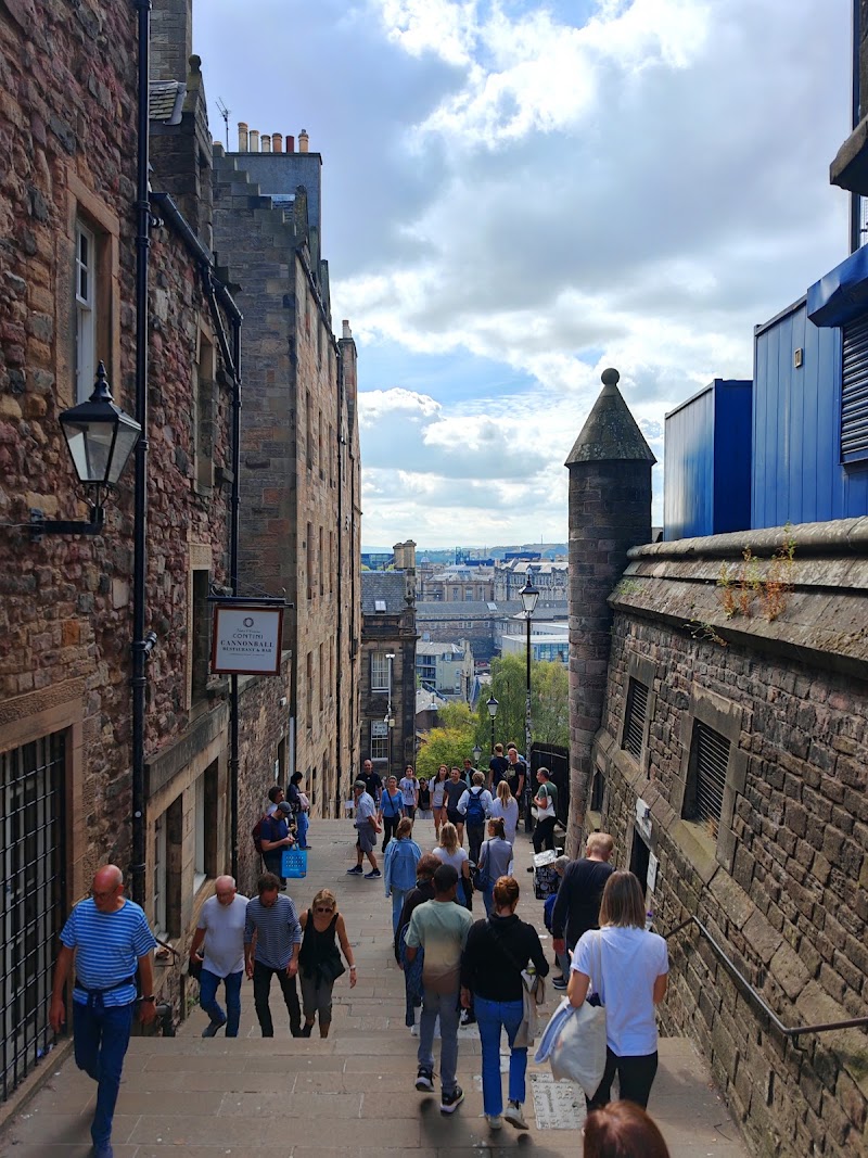 Castlehill - Castlehill, Edinburgh EH1 2NG, UK