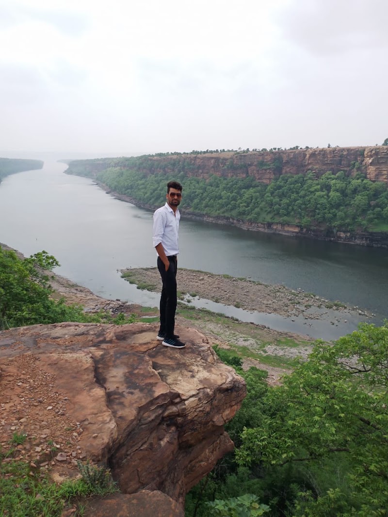 Gandhi Sagar Dam - Gandhi Sagar Dam, Karanpura Block, Madhya Pradesh 458771