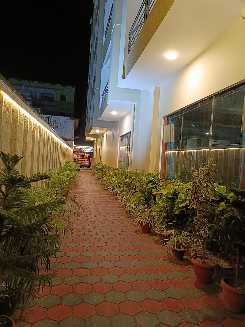 HOTEL OMM PALACE - HOTEL OMM PALACE, Bidhaba Ashram Square, Goudabad Sahi, Puri, Odisha 752001, India