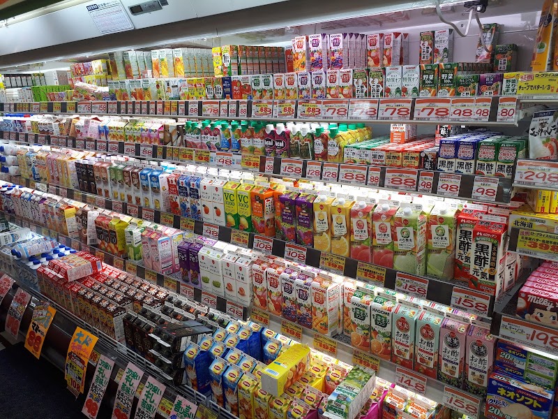 MEGA Don Quijote Fukaebashi Shop - MEGA Don Quijote Fukaebashi Shop, 1-chōme-13-10 Fukaekita, Higashinari Ward, Osaka, 537-0001, Japan