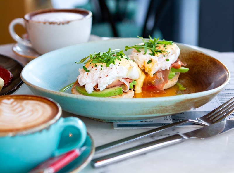 Cafe No 92 - Cafe No 92 92 Manchester Rd, London E14 3BE, UK