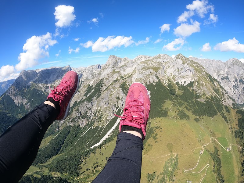FlyTandem Paragliding Werfenweng - FlyTandem Paragliding Werfenweng, Weng 149, 5453 Werfenweng, Austria