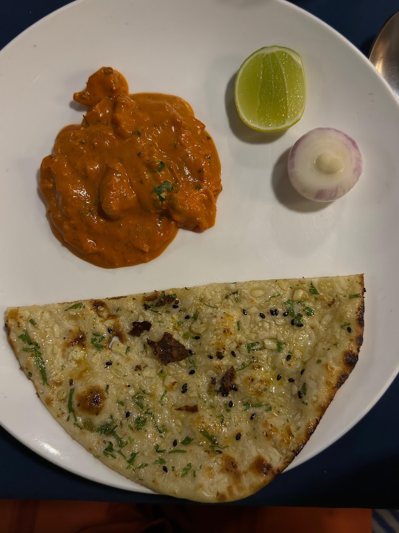 Stars Parade Luxury Dining - Stars Parade Luxury Dining Swami jairamdas building, police stn, opp. Basant park, शिवसाई को हा सोसायटी, Sindhi Society, Chembur, Mumbai, Maharashtra 400074, India