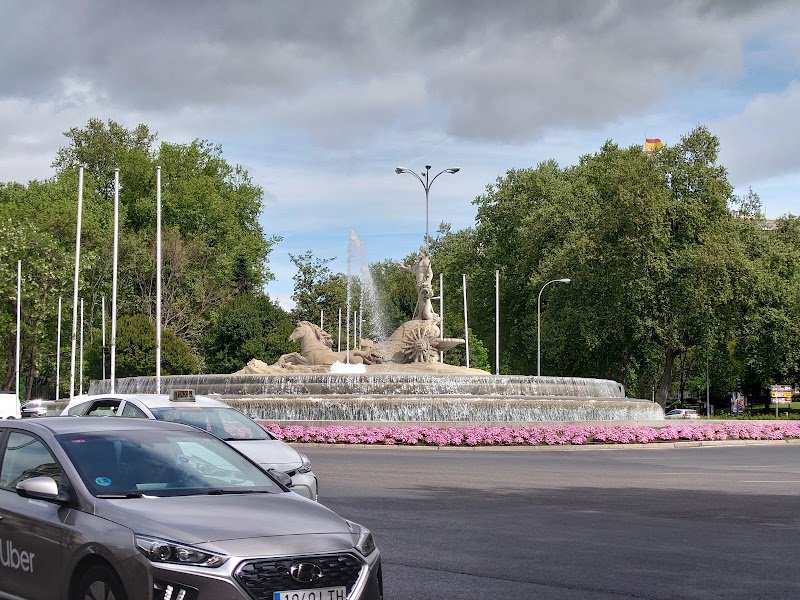 Neptune Fountain - Neptune Fountain Pl. Canovas del Castillo, s/n, Centro, 28014 Madrid, Spain