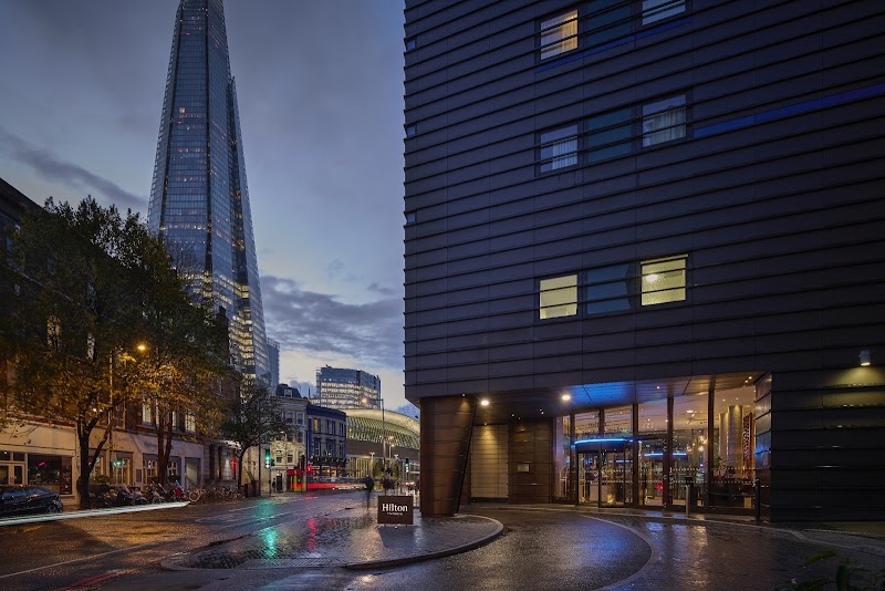 Hilton London Tower Bridge - Hilton London Tower Bridge, 5 More London Pl, Tooley St, London SE1 2BY, UK