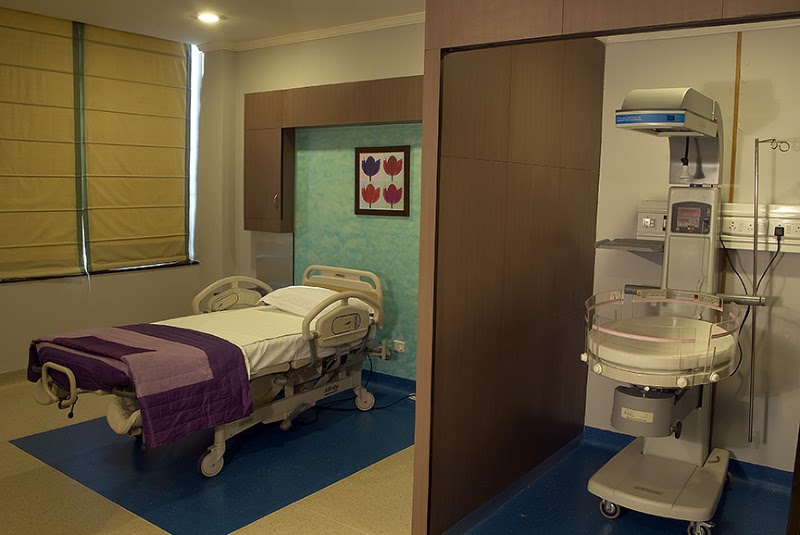 Miracles Apollo Cradle Hospital - Miracles Apollo Cradle Hospital Sector 14, 1, 2 & 3, Delhi Rd, Sector 14, Gurugram, Haryana 122007, India
