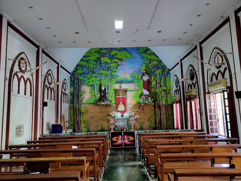 Sacred Heart Basilica - Sacred Heart Basilica Door No, 132, South Boulevard, near Railway Station, MG Road Area, Puducherry, 605001, India