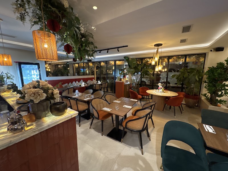 LE COSY - LE COSY 40 Av. Michel Jourdan, 06150 Cannes, France
