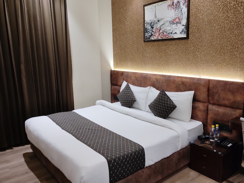 THE CATALINA HOTEL - THE CATALINA HOTEL Plot No. 180-B, 29, Sonipat Rd, Ram Gopal Colony, Rohtak, Haryana 124001, India