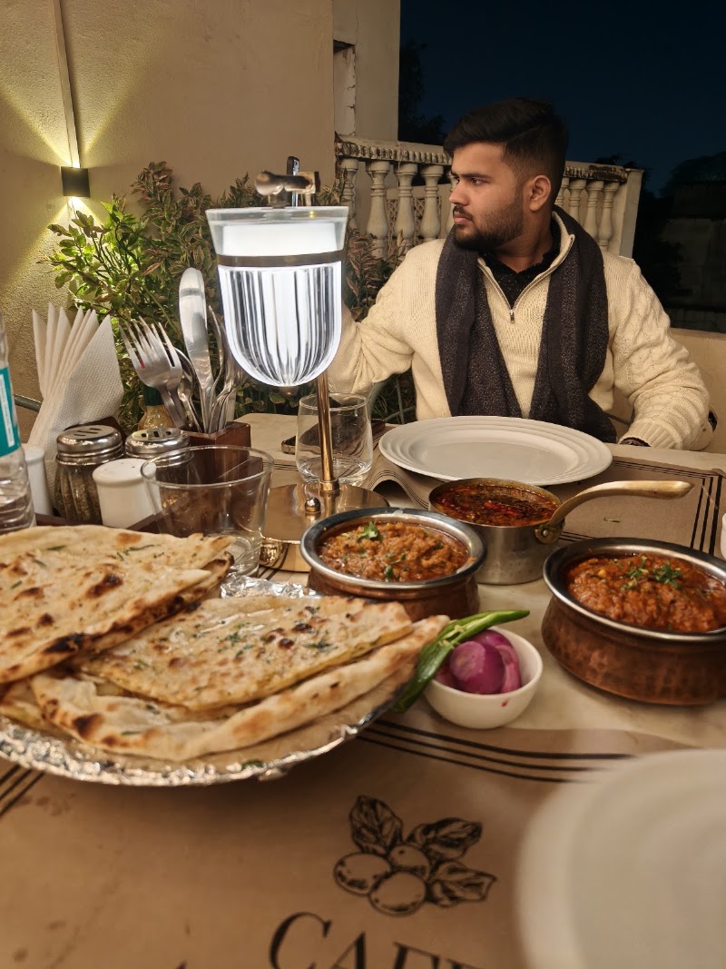 Cafe Auberge - Cafe Auberge House no 2, Jacob Rd, Mysore House/Achrol House Colony, Madrampur, Civil Lines, Jaipur, Rajasthan 302006, India