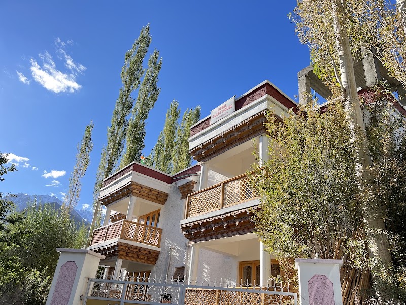 Otsal Guest House Diskit Nubra - Otsal Guest House Diskit Nubra Near main bazar circle chok Diskit Nubra, Diskit, 194401