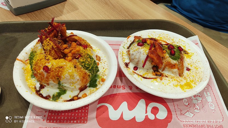 OM Sweets, Sector 57, Gurugram - OM Sweets, Sector 57, Gurugram UG - 10 & 11, Hong Kong Bazaar, UG 14, Block F, Sushant Lok 2, Sector 57, Gurugram, Haryana 122011, India