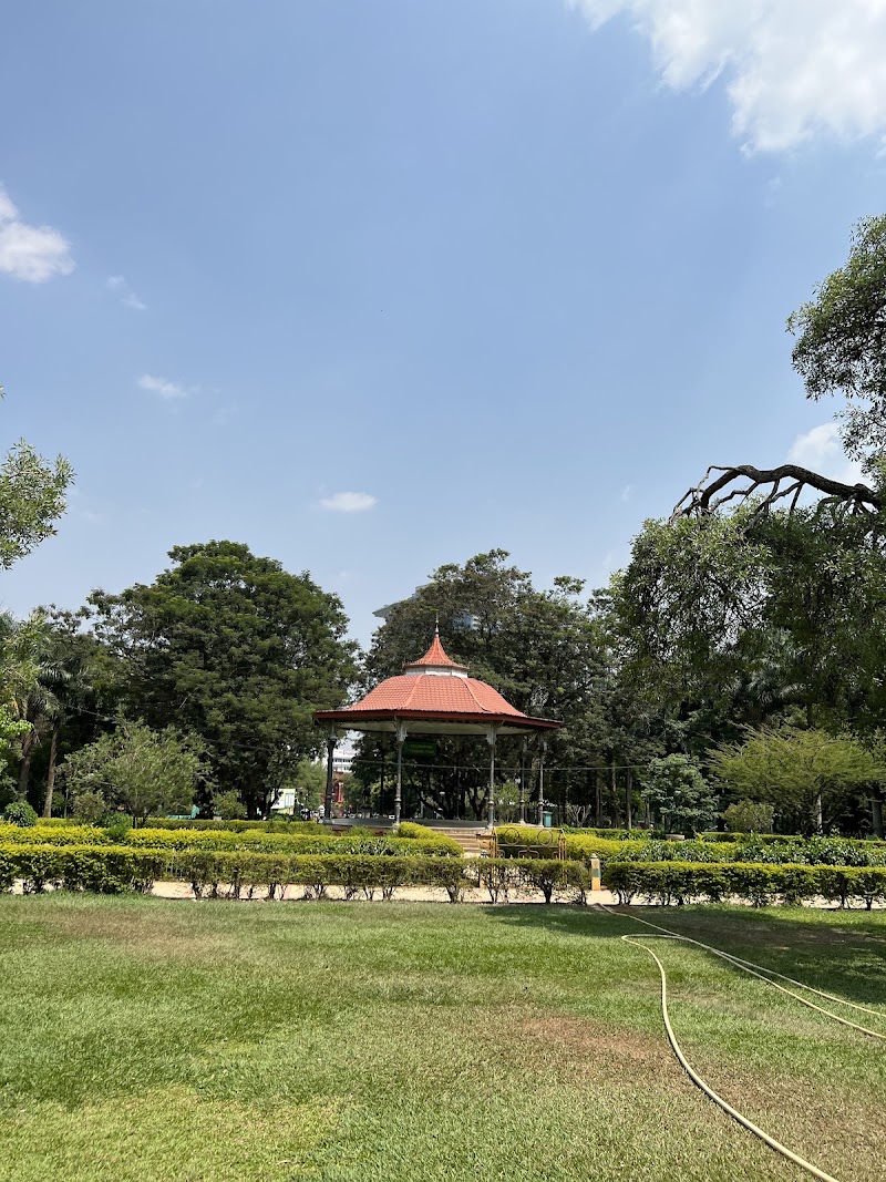 Shri Chamarajendra park playground - Shri Chamarajendra park playground 14th Ma Block 1, Model LIC Colony, Ambedkar Veedhi, Basaveshwar Nagar, Bengaluru, Karnataka 560001, India