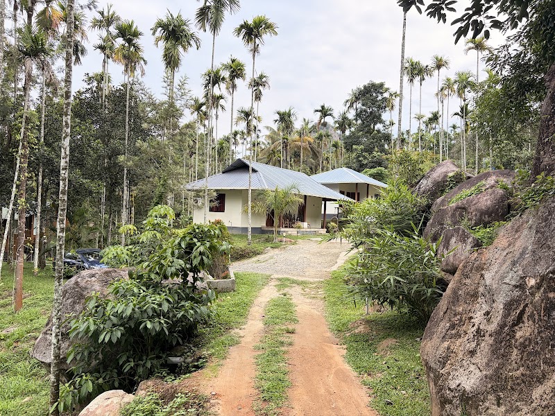 Edakkal Cave Valley Retreat Natural Villa wayanad - Edakkal Cave Valley Retreat Natural Villa wayanad Edakkal cave rod, Ambalavayal, Nenmeni, Keralam 673593, India