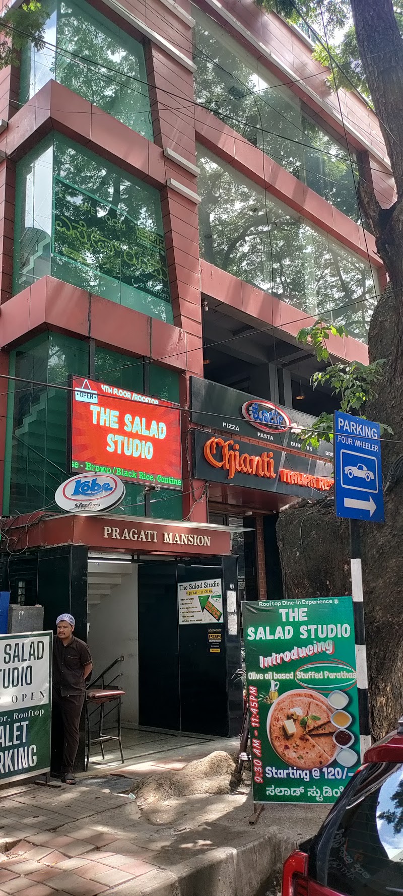 The Salad Studio, Healthy rooftop restaurant