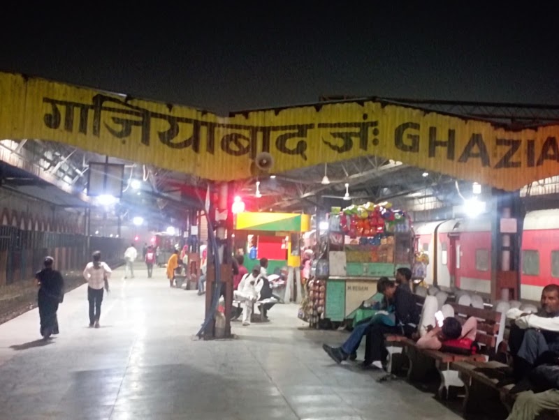 Ghaziabad Railway Station - Ghaziabad Railway Station, 224, Bhur Bharat Nagar, Railway Colony, Madhopura, Ghaziabad, Uttar Pradesh 201009, India