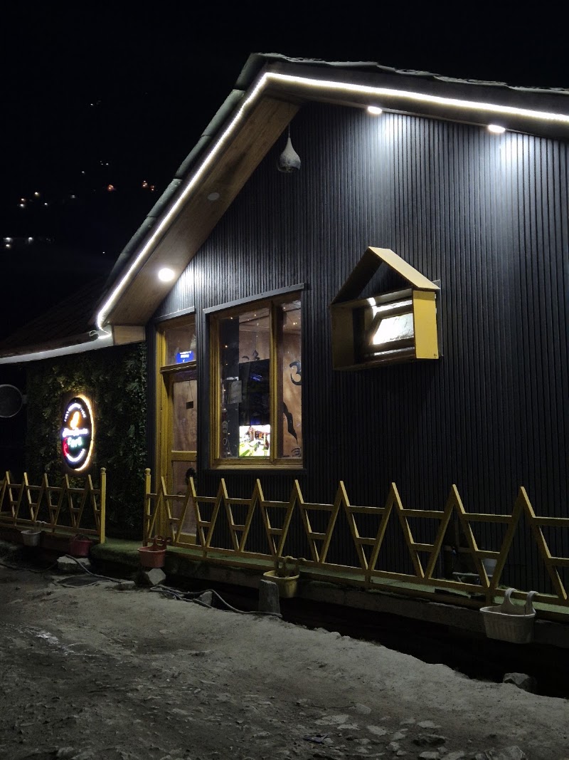 Pineroots Cafe - Pineroots Cafe Pineroots Cafe, 224/1, Po, Sar, Jibhi, Himachal Pradesh 175123, India